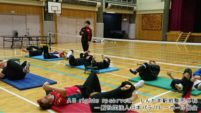 練習の最後に、筋力トレーニングを行っています(^_^)今年も月２回、東京と神戸を中心に合宿に帯同していきます